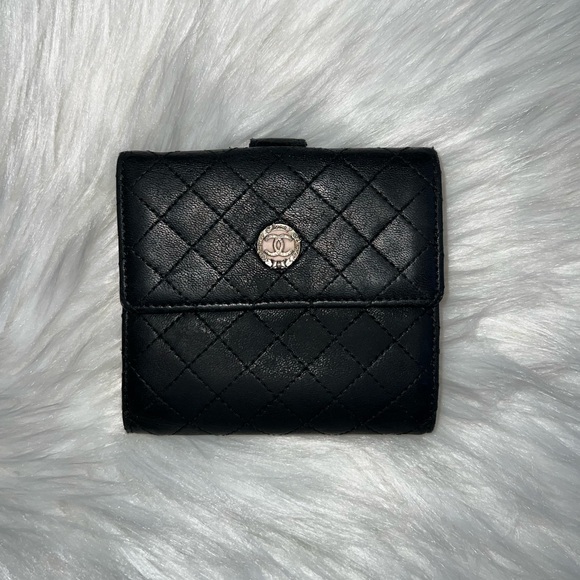 Chanel Wallet - Picture 1 of 10